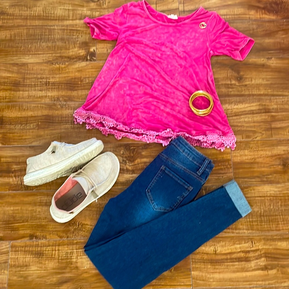 Pink Hayden girls dressy top with lace on the bottom super cute and comfy!